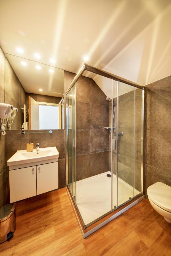 Fekete Sas Motel Esztergom Extérieur photo