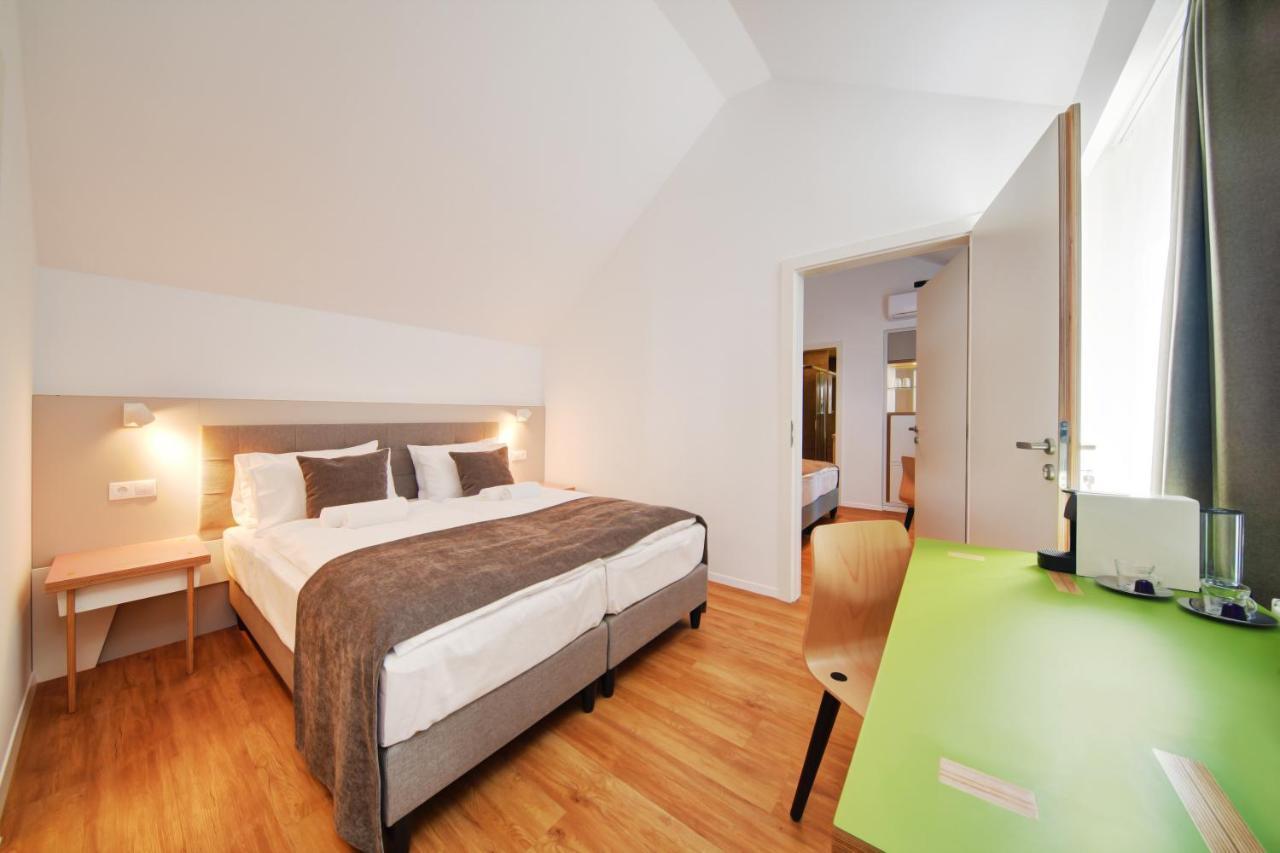 Fekete Sas Motel Esztergom Extérieur photo