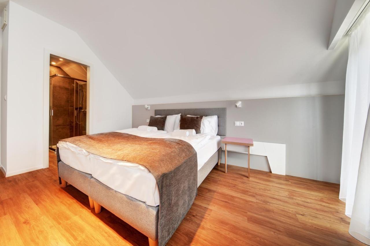 Fekete Sas Motel Esztergom Extérieur photo